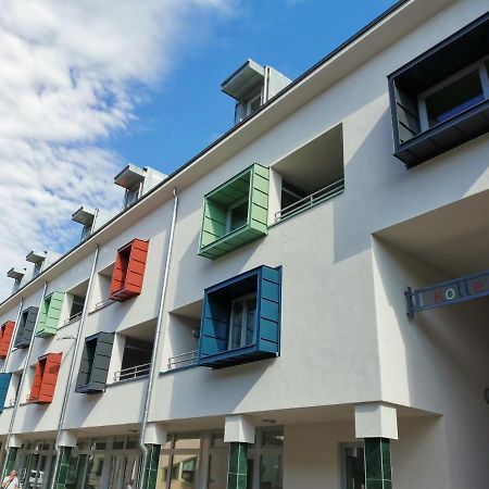 Antracit Apartman - Free Parking Pécs Zewnętrze zdjęcie